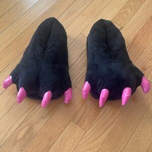 Women’s Dino feet slippers